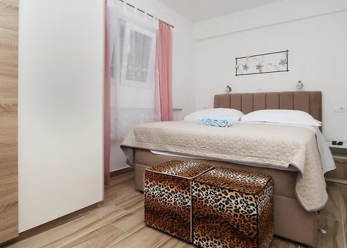 Zora Vendégház Makarska