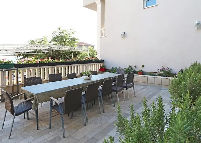 Konukevi Zora Makarska