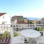 Zora Makarska